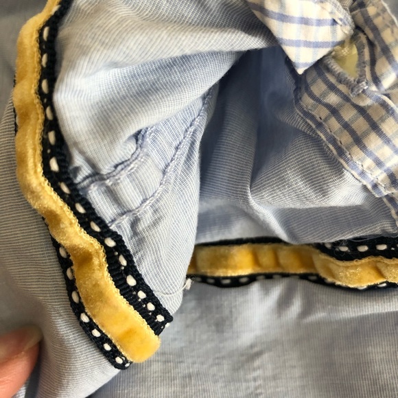 Button down - Picture 3 of 3